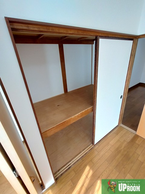 楠３丁目貸家の収納