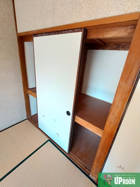 楠３丁目貸家の収納