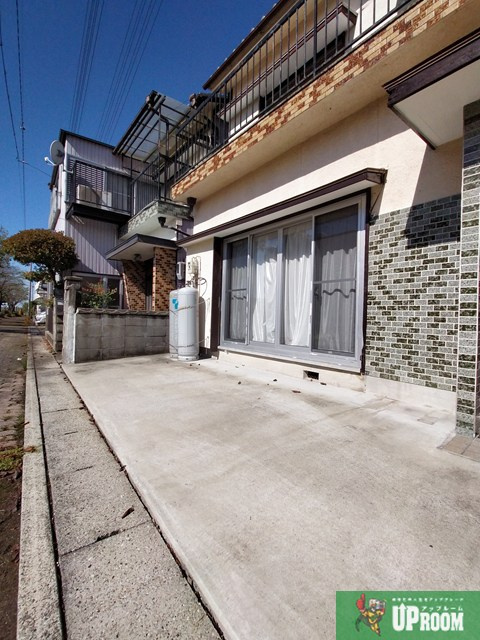 楠３丁目貸家の駐車場