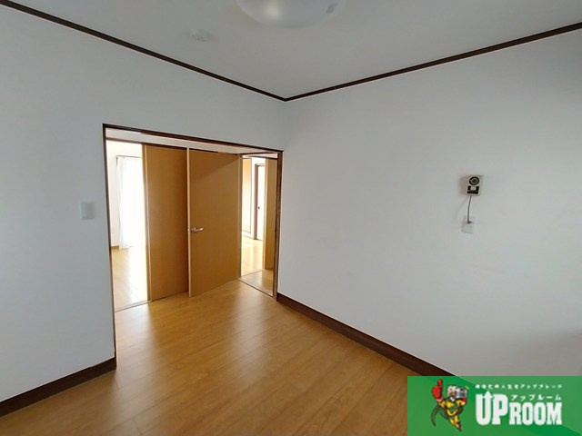 楠３丁目貸家の居間・リビング