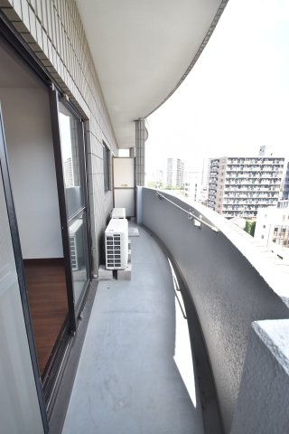 大阪市都島区中野町２丁目の賃貸マンションのバルコニー