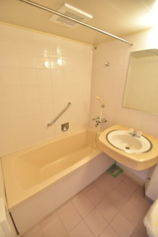 大阪市都島区中野町２丁目の賃貸マンションの浴室