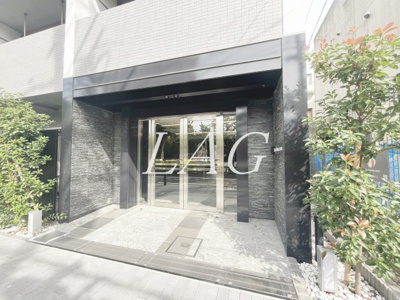 【エントランス】 | アヴァンカーサ三鷹 | エントランスです。