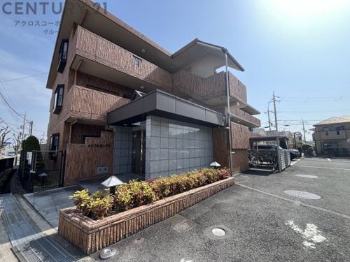 山本駅前です