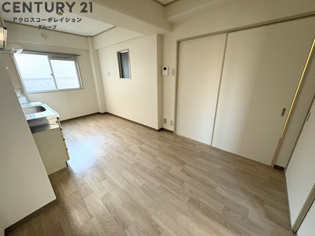 クレセント夙川の居間