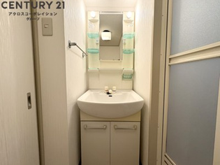 独立洗面化粧台付きでおすすめです！
