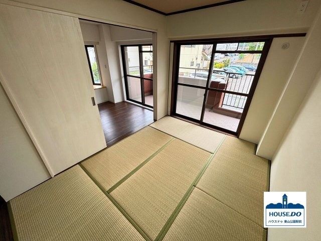 ペット可＆4LDK南向き住戸！三旺マンション藤森の和室|和室は、来客用のおもてなしスペースとしてはもちろん、ご家族での団らんの空間にもぴったりです♪