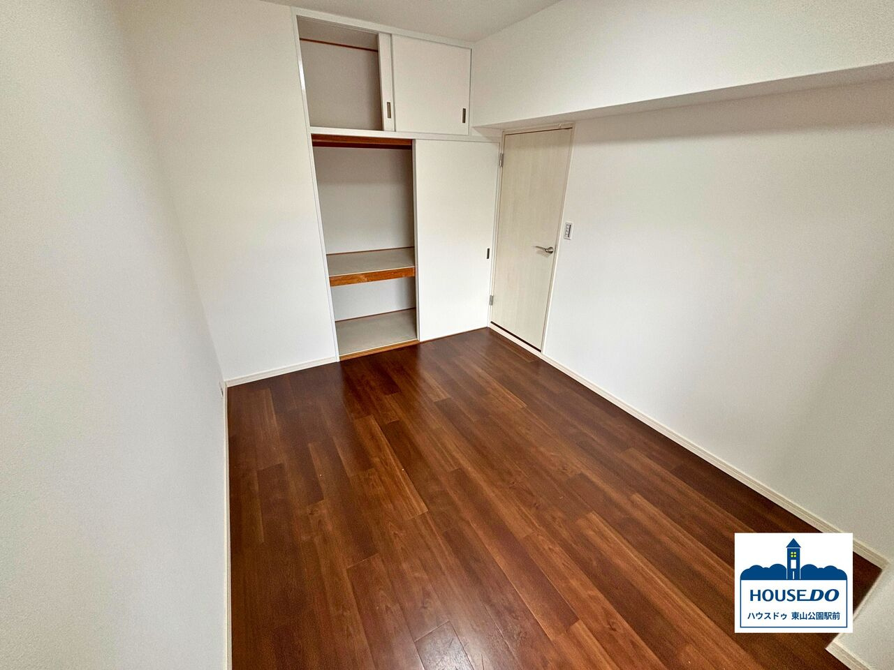 ペット可＆4LDK南向き住戸！三旺マンション藤森の洋室|全ての居室に、収納が付いておりスッキリした居室空間をサポートします