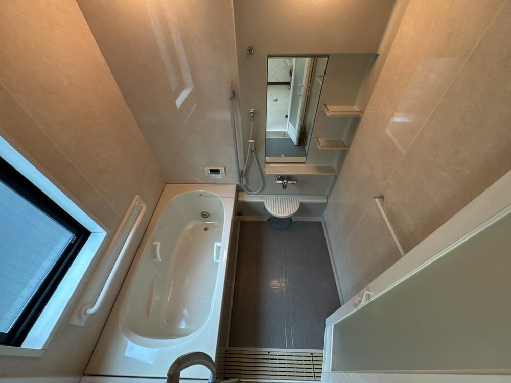 山之上西町　中古一戸建ての浴室|ユニットバス
■物件内覧・資金計画相談・住宅ローン相談、リフォーム相談、お問合せ受付中■
※当日・翌日のご内覧、ご相談はお電話でのお問合せがスムーズです！