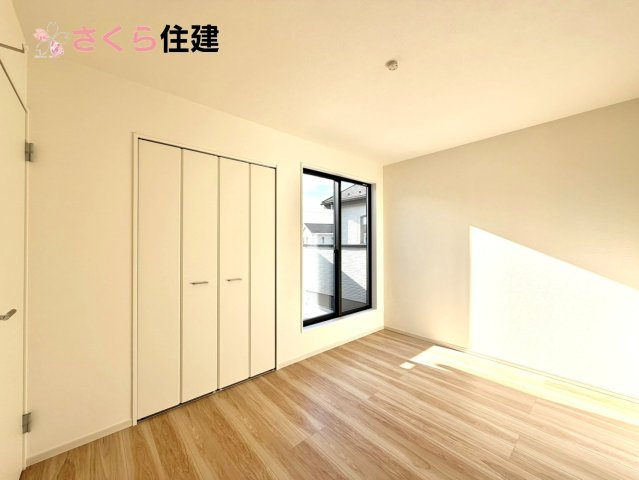 ～LIGARE～小山市城西2期　３号棟の洋室|各部屋に収納あります！荷物が多い子育て世代や、趣味道具の多い方にもうれしいですね！