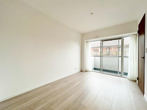 ルラール駒込の洋室