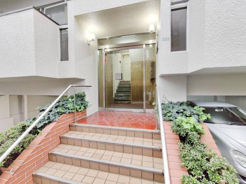 ルラール駒込のエントランス