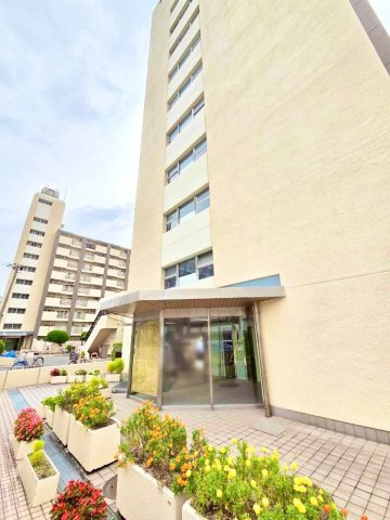 高殿コーポ　1階のエントランス