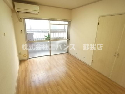 【寝室】 | グリーンコーポ旭 | 使い勝手のいい寝室です