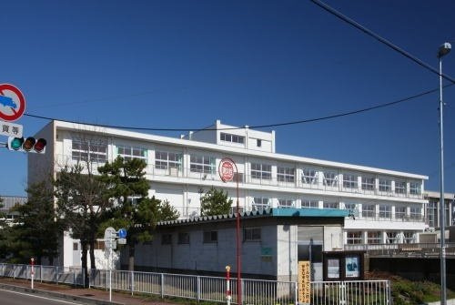 ラベンダ－ハイツの周辺|芦原小学校まで850m