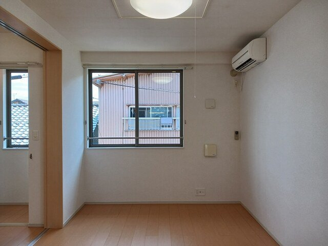 ラベンダ－ハイツの居間・リビング