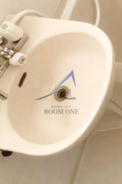 インベストプラスの洗面所|洗面台です。