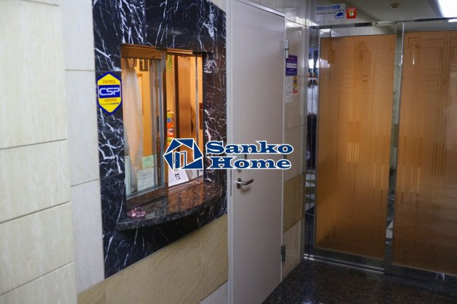 ガラ・ステージ京橋のロビー