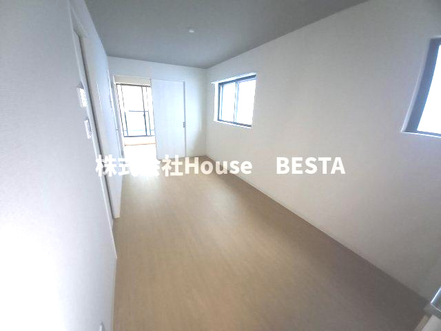 NET-K大倉山アークの居間・リビング