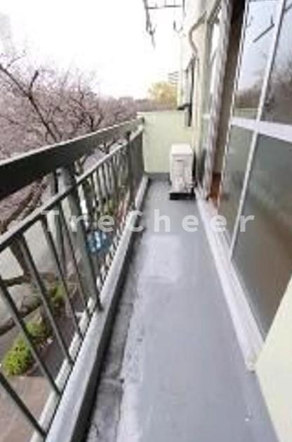 横田ハウスのバルコニー