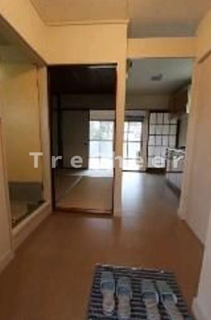 横田ハウスの玄関