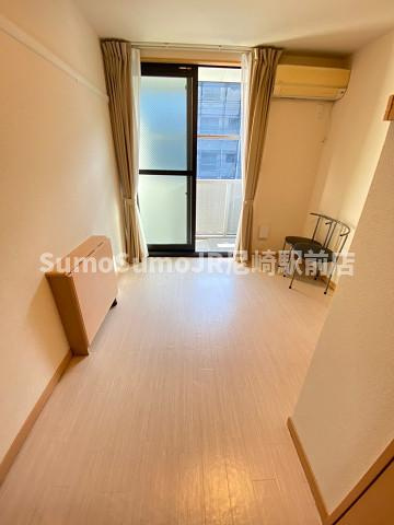 リバーウエストAの居間・リビング|リビングです