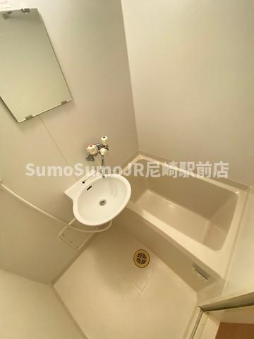 リバーウエストAの浴室|日々の暮らしに欠かせないお風呂です