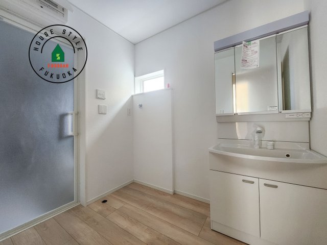 小郡市小郡第22-2棟（1号棟）の内観：施工例|脱衣所、洗面所は小さなプライベートスペース。歯磨き、洗顔と毎日施す個人空間。