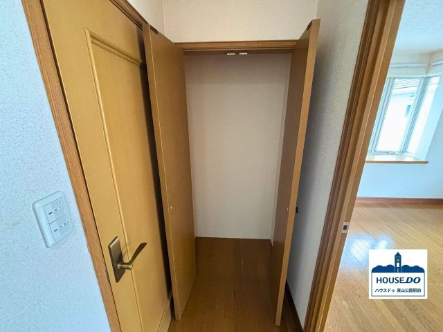 周辺施設が充実＆4SLDK南東向き物件！名東区上菅2丁目の収納|掃除道具や生活用品をまとめてしまえる、あると嬉しい収納スペースです