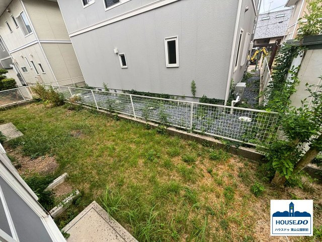 周辺施設が充実＆4SLDK南東向き物件！名東区上菅2丁目の庭|お部屋から直接出入りできる専用庭付き