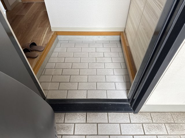 フォーレス佐土　B棟の玄関