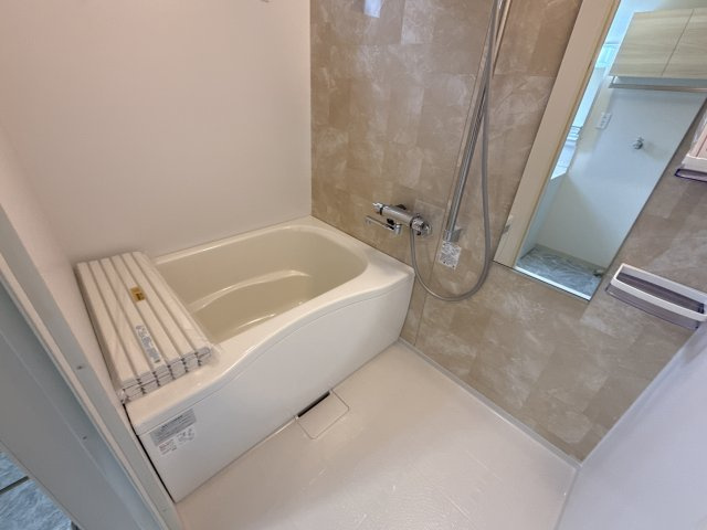 フォーレス佐土　B棟の浴室