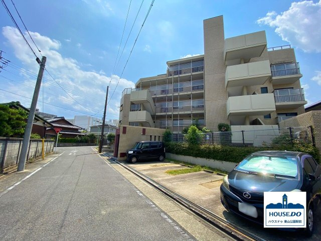 ◆グランドメゾン上野公園◆敷地内駐車場確保済！の外観|是非ご内覧にお越し下さい！
ご予約随時受付中！
ご連絡お待ちしております