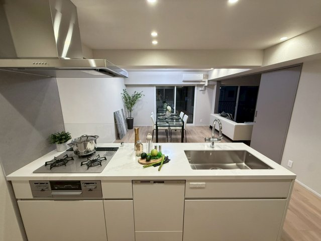 マンション広尾台の収納|ウォークインクローゼット
