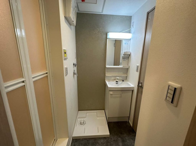 【洗面所】 | エテルノヴァローレ川口 | 広い洗面スペース