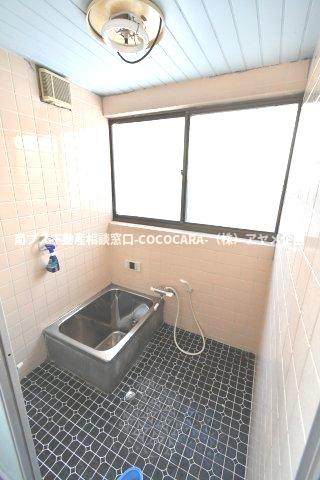 南アルプス市徳永の中古一戸建の浴室