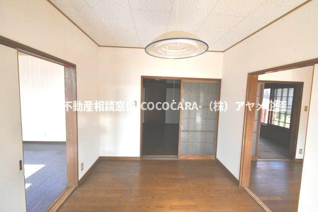 南アルプス市徳永の中古一戸建の洋室|1階南洋室6帖　南側から撮影