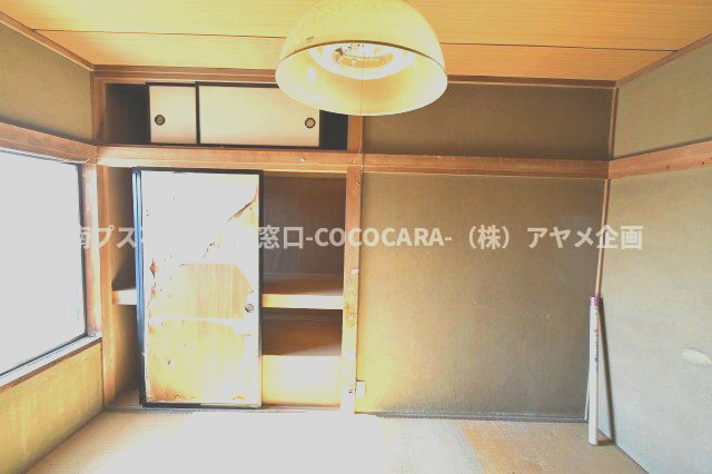 南アルプス市徳永の中古一戸建の和室|2階西側和室　東側から撮影