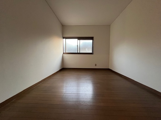 あかしあ台貸家の洋室