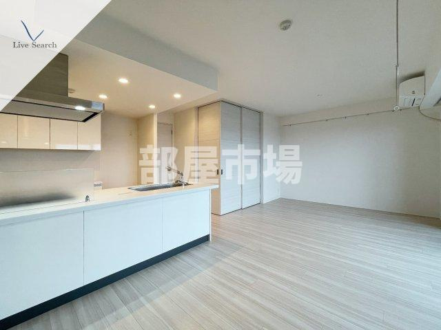 アトラス日暮里の居間・リビング