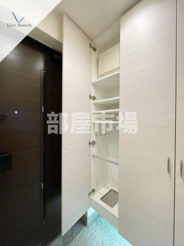 アトラス日暮里の玄関