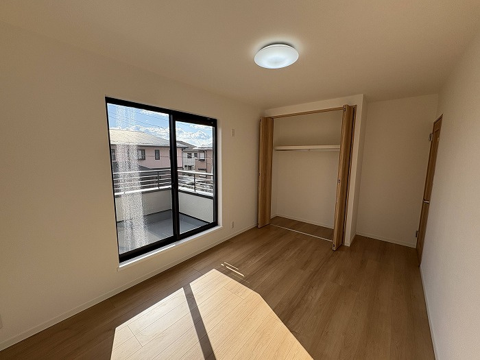 神戸市西区春日台6丁目戸建の洋室