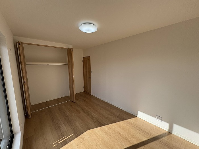 神戸市西区春日台6丁目戸建の洋室