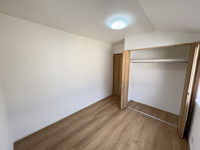 神戸市西区春日台6丁目戸建の洋室