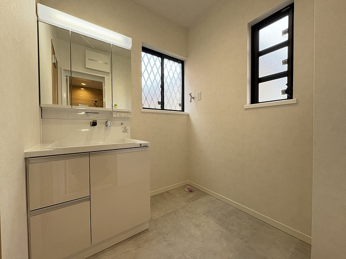 神戸市西区春日台6丁目戸建の独立洗面台