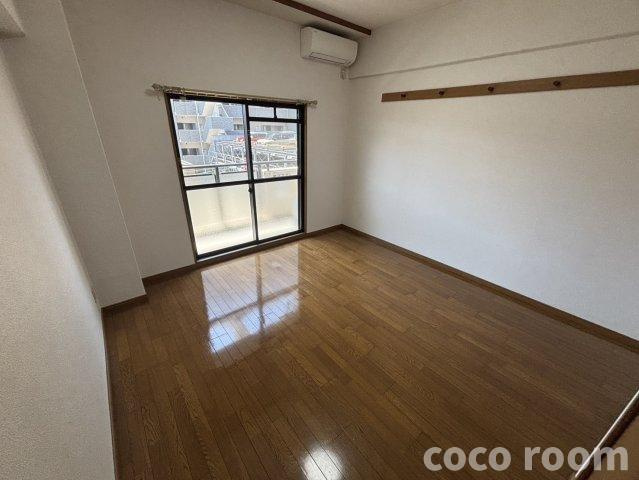 ライフ第６マンション藤枝駅前の居間・リビング