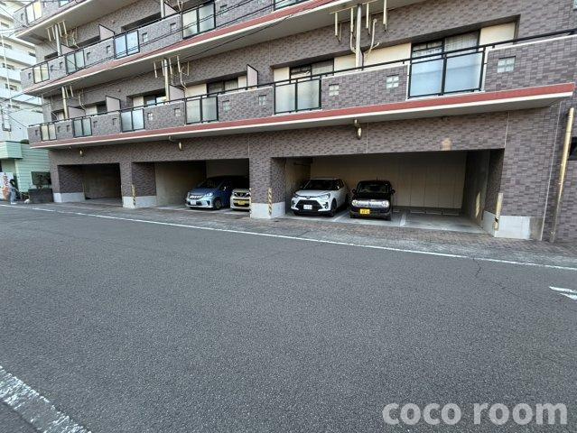 ライフ第６マンション藤枝駅前の駐車場