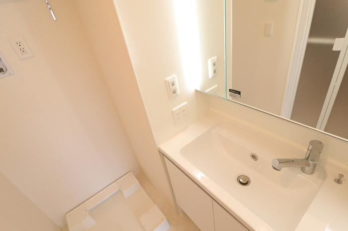 セレスティア小金井中町の洗面所