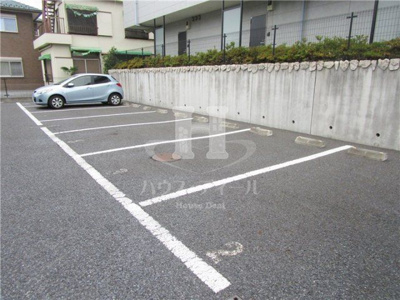 【駐車場】 | オリーブステージB棟 | 駐車場です