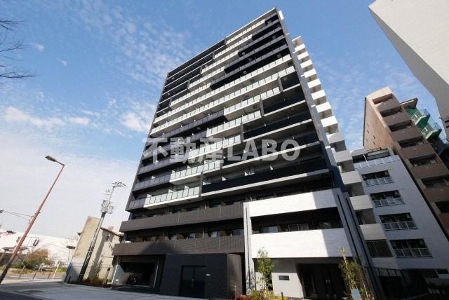 プレサンス大国町ラヴェニールの外観